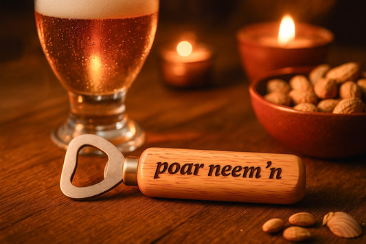 De Meesterbrander – Houten Flesopener met Gravure