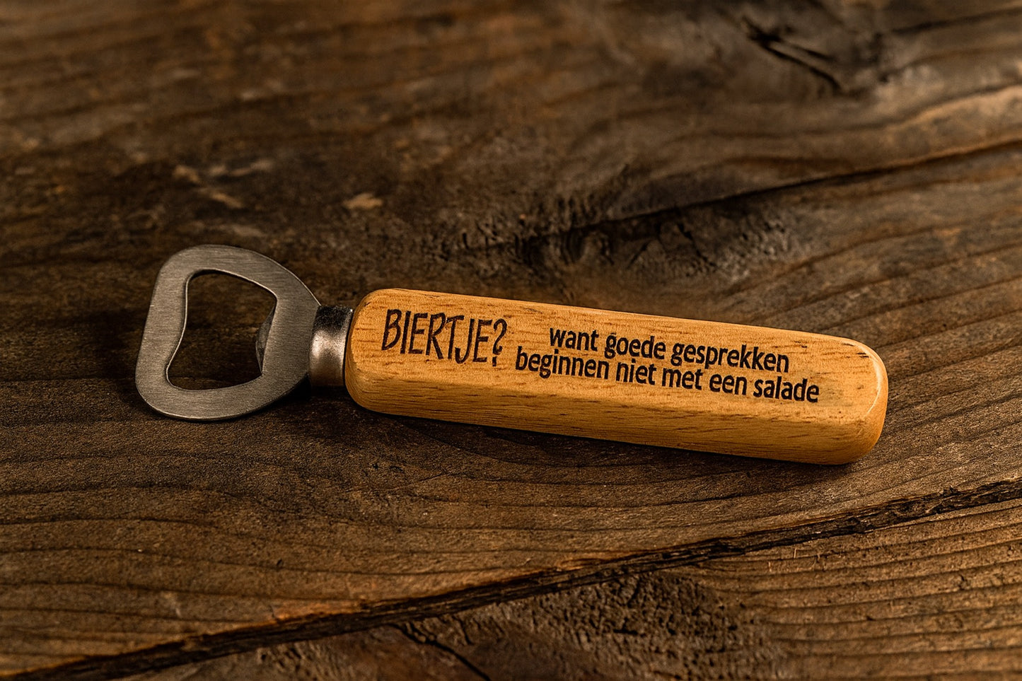 De Meesterbrander – Houten Flesopener met Gravure