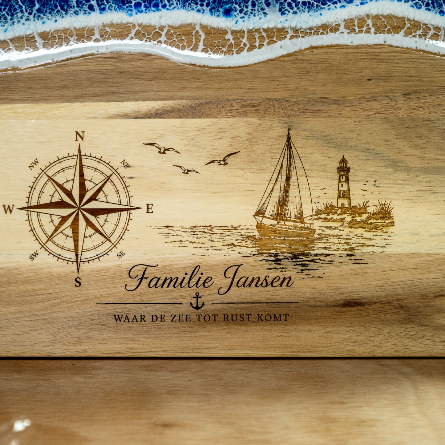 Epoxy Serveerplank Zee van Acaciahout (36 × 25 cm) | Gepersonaliseerd met Gravure