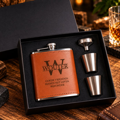 RVS heupfles met twee shotglaasjes trechter en cadeauverpakking